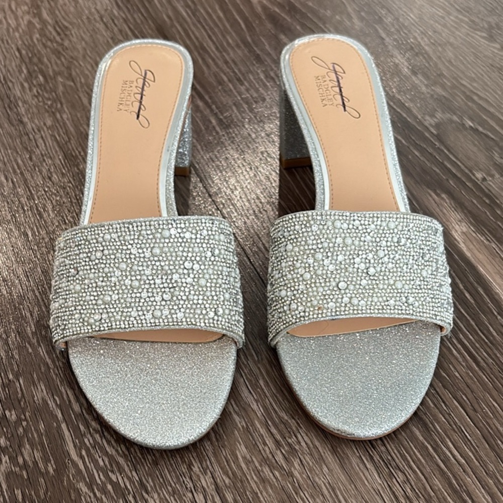 Jewel Badgley Mischka Silver Sparkle Heels